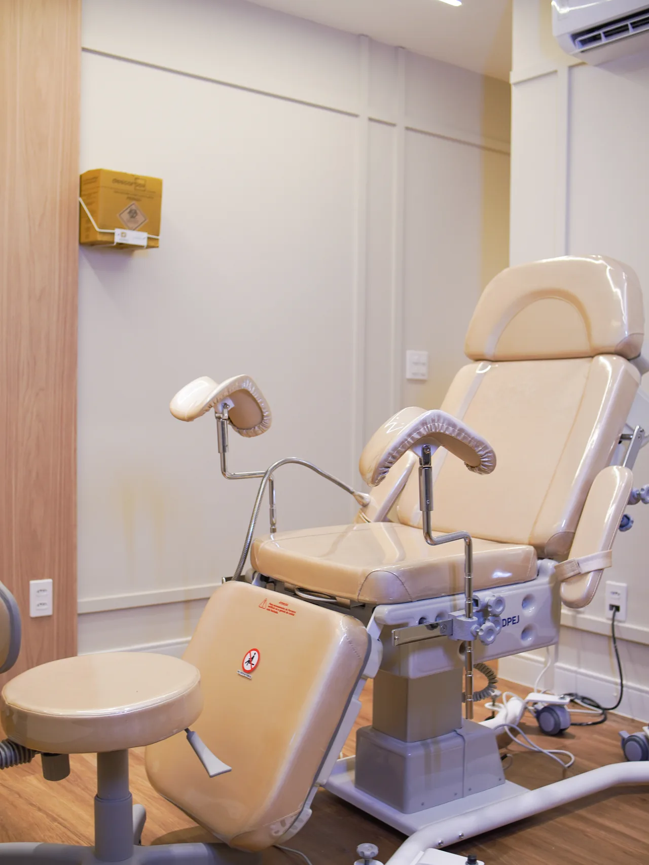 Sala de atendimento da Lunavita preparada para consulta